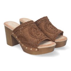 Zuecos de tacón cómodo para mujer color camel DB-3178