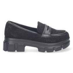 Mocasín plano color negro para mujer con strass y suela dentada