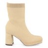 Botines tacón medio estilo calcetín mujer color beige