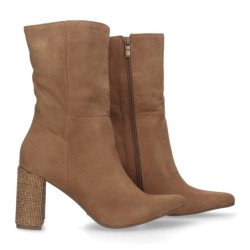 Botines con tacon medio de strass y punta fina mujer color camel