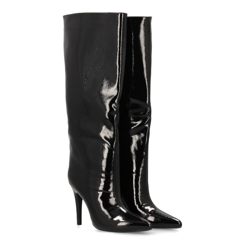 Botas efecto charol tacón aguja para mujer color negro 2528A