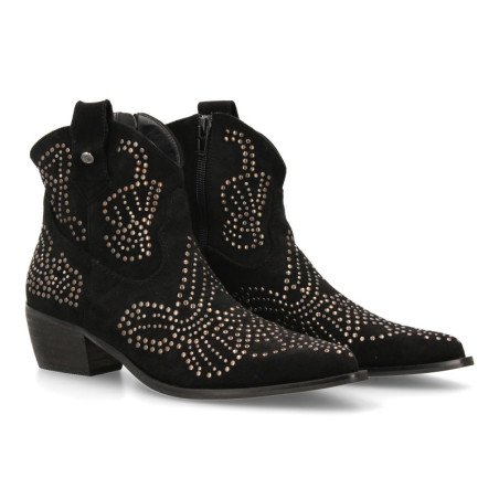 Botines camperos tachuelas tacón bajo de mujer color negro A-5402