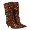 Botas elegantes caña arrugada tachuelas tacón medio de mujer color marron 7543
