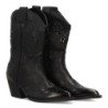 Botas camperas tacón comodo con grabado de mujer color negro M4790
