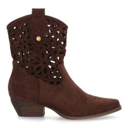 Botines camperos tacón medio calados de mujer color marron A-5747