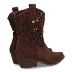 Botines camperos tacón medio calados de mujer color marron A-5747
