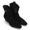 Botines camperos tacón medio calados de mujer color negro A-5747