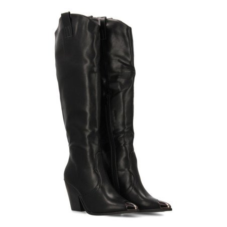 Botas altas de tacón y punta metálica